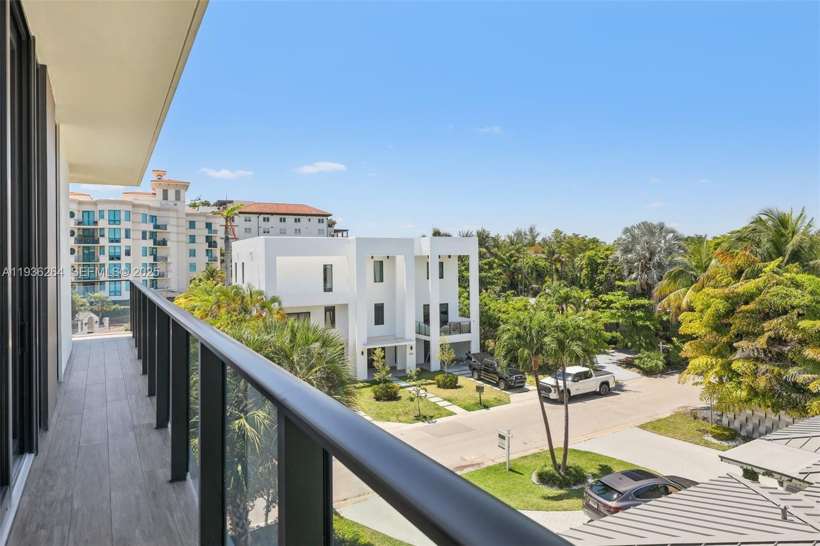 BRICKELLS FLAGLER - Residential