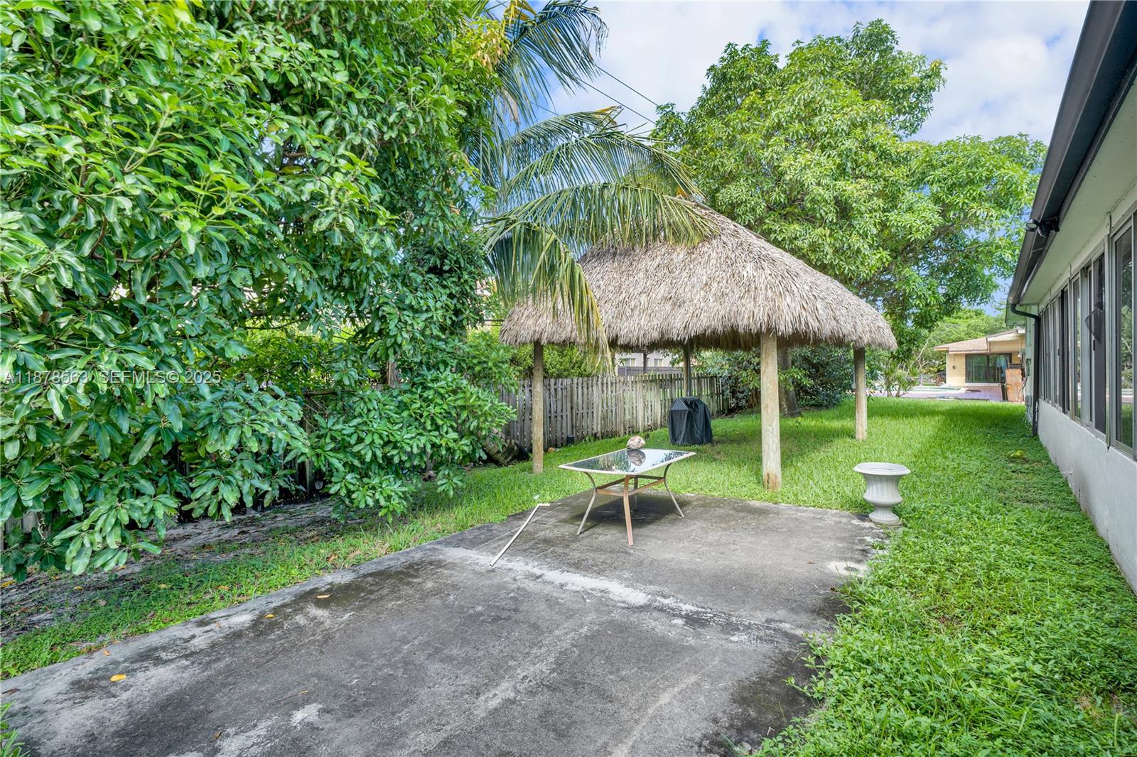 NORTH DADE COUNTRY CLUB V - Residential