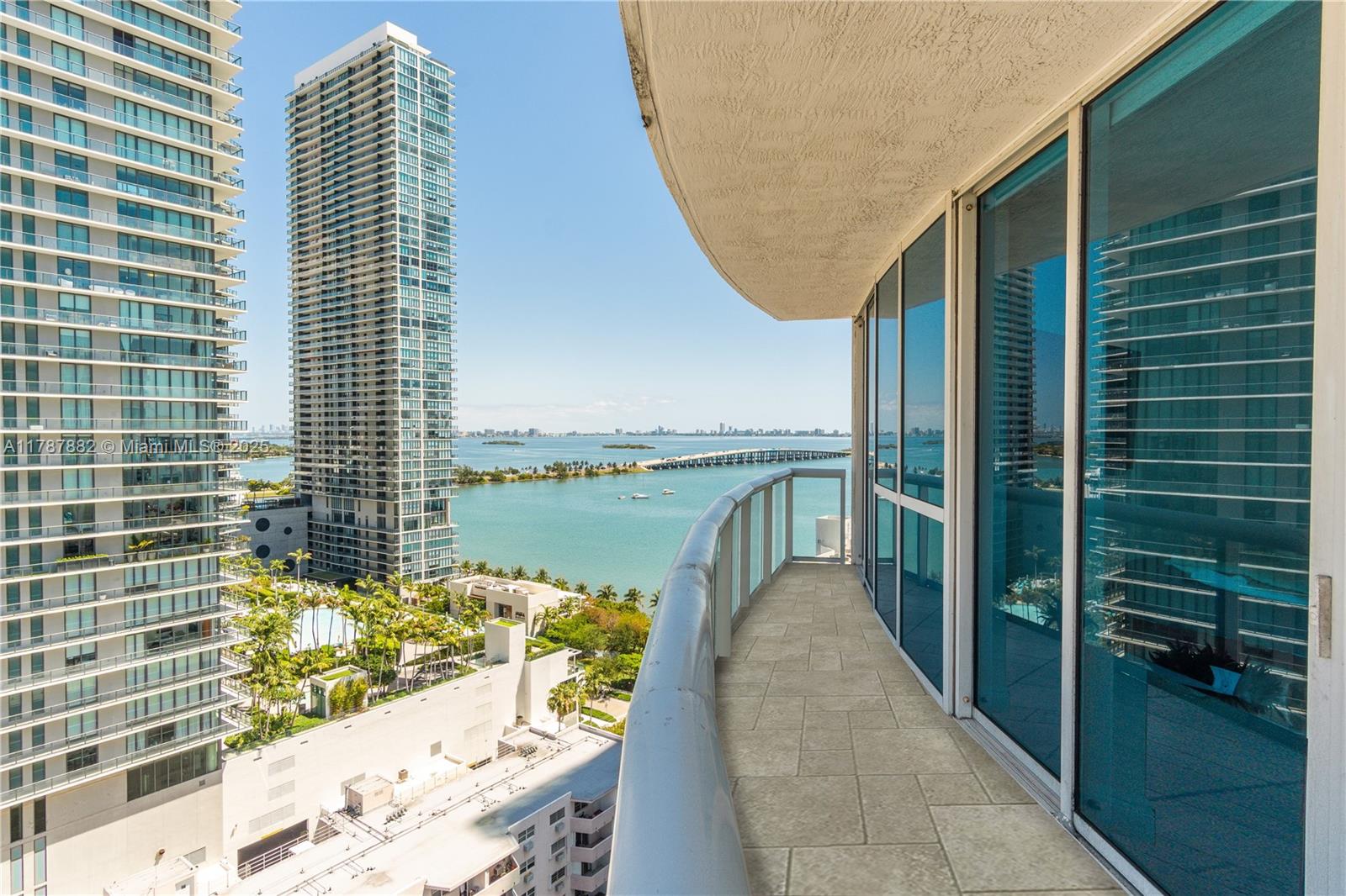 PLATINUM CONDO - Residential