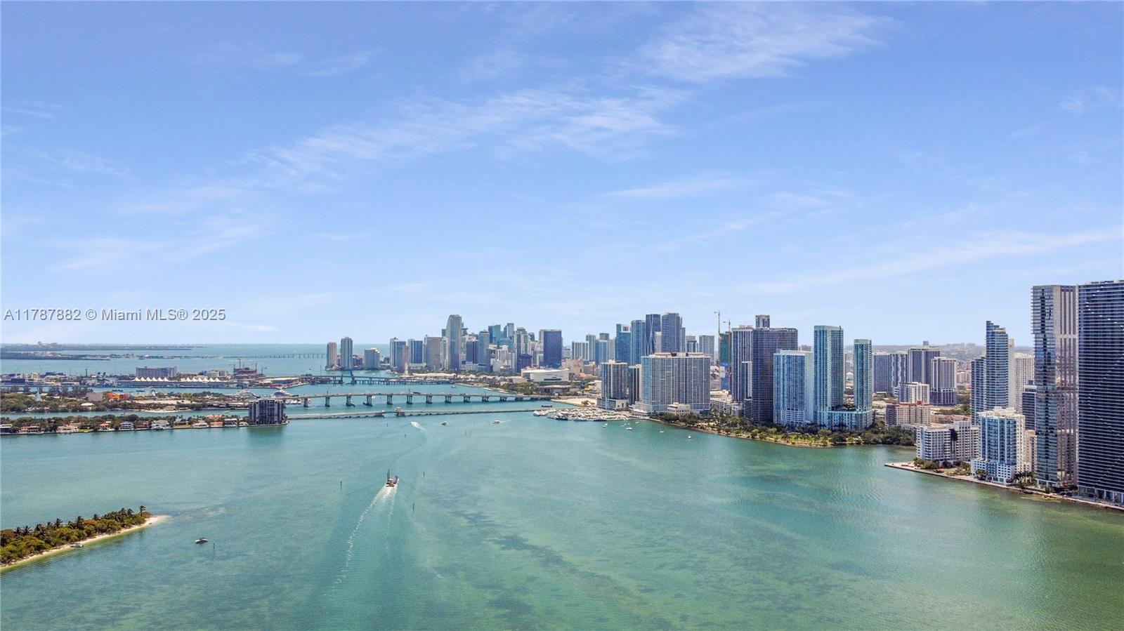 PLATINUM CONDO - Residential