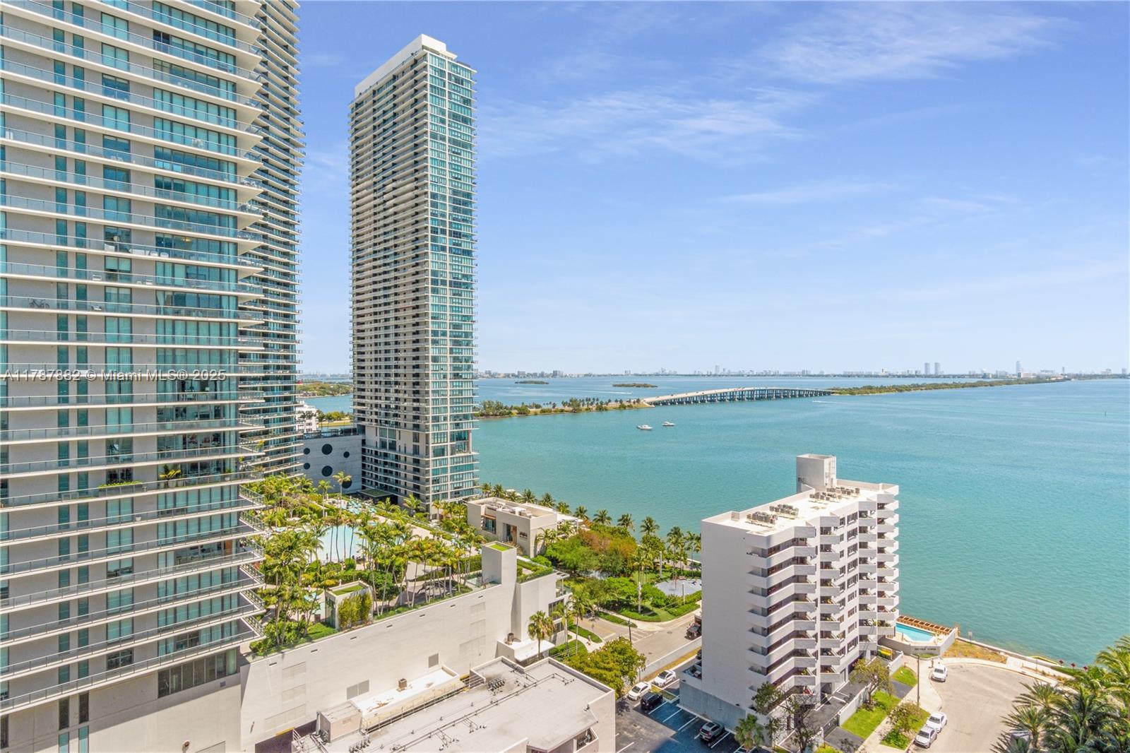 PLATINUM CONDO - Residential