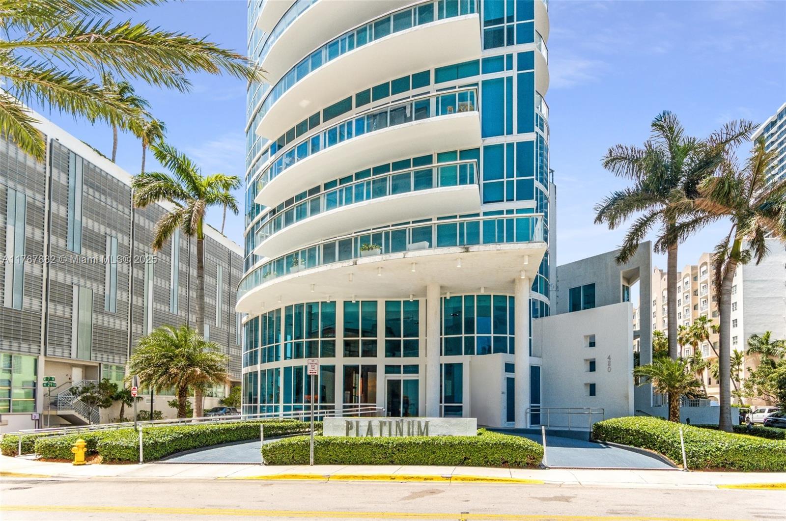 PLATINUM CONDO - Residential