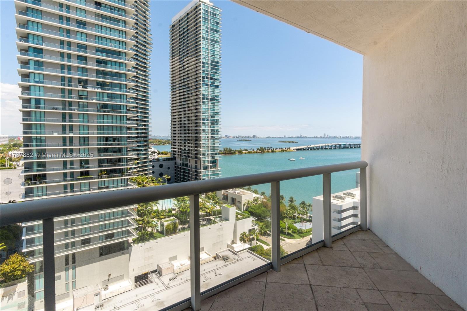 PLATINUM CONDO - Residential