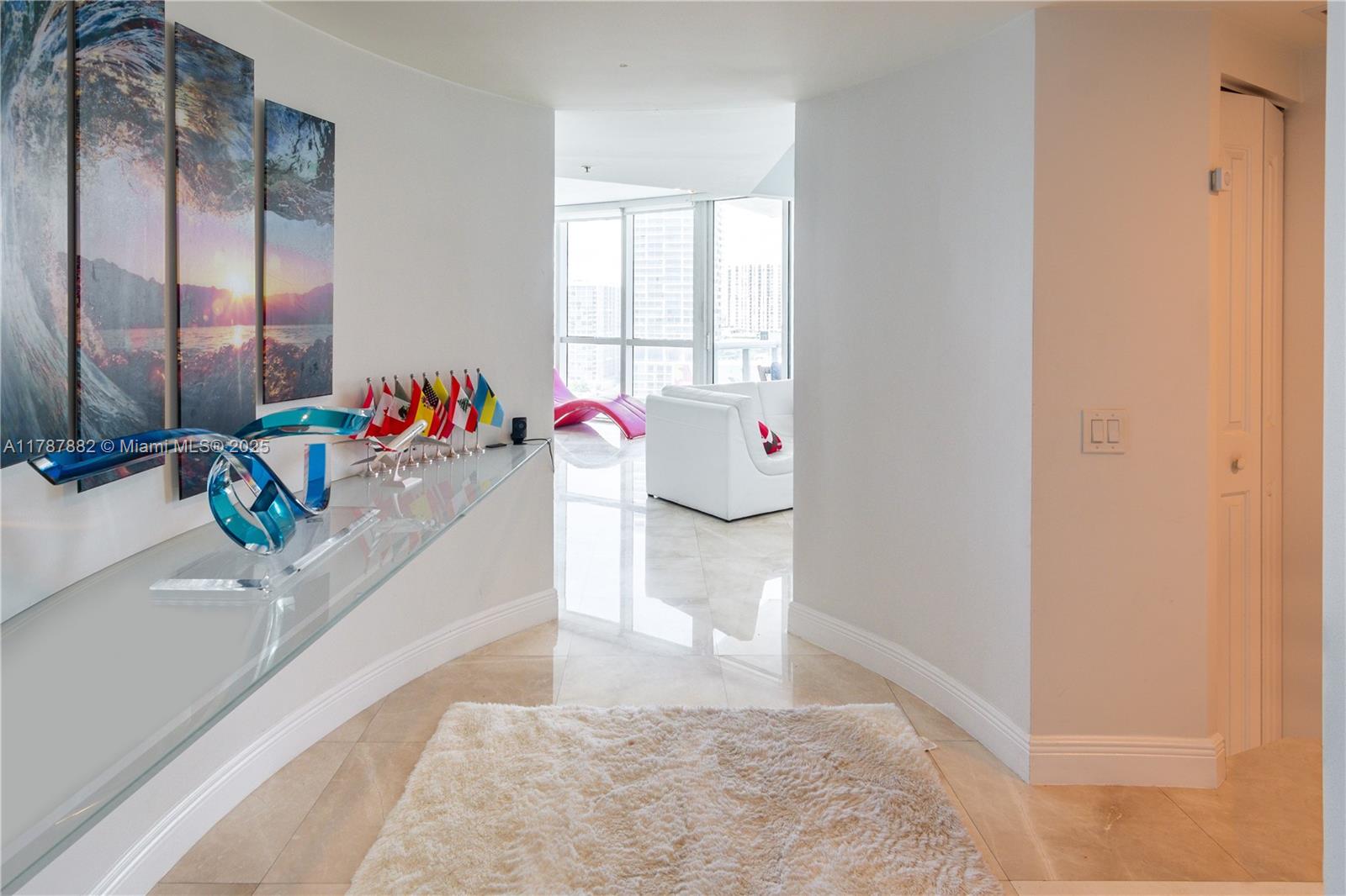 PLATINUM CONDO - Residential