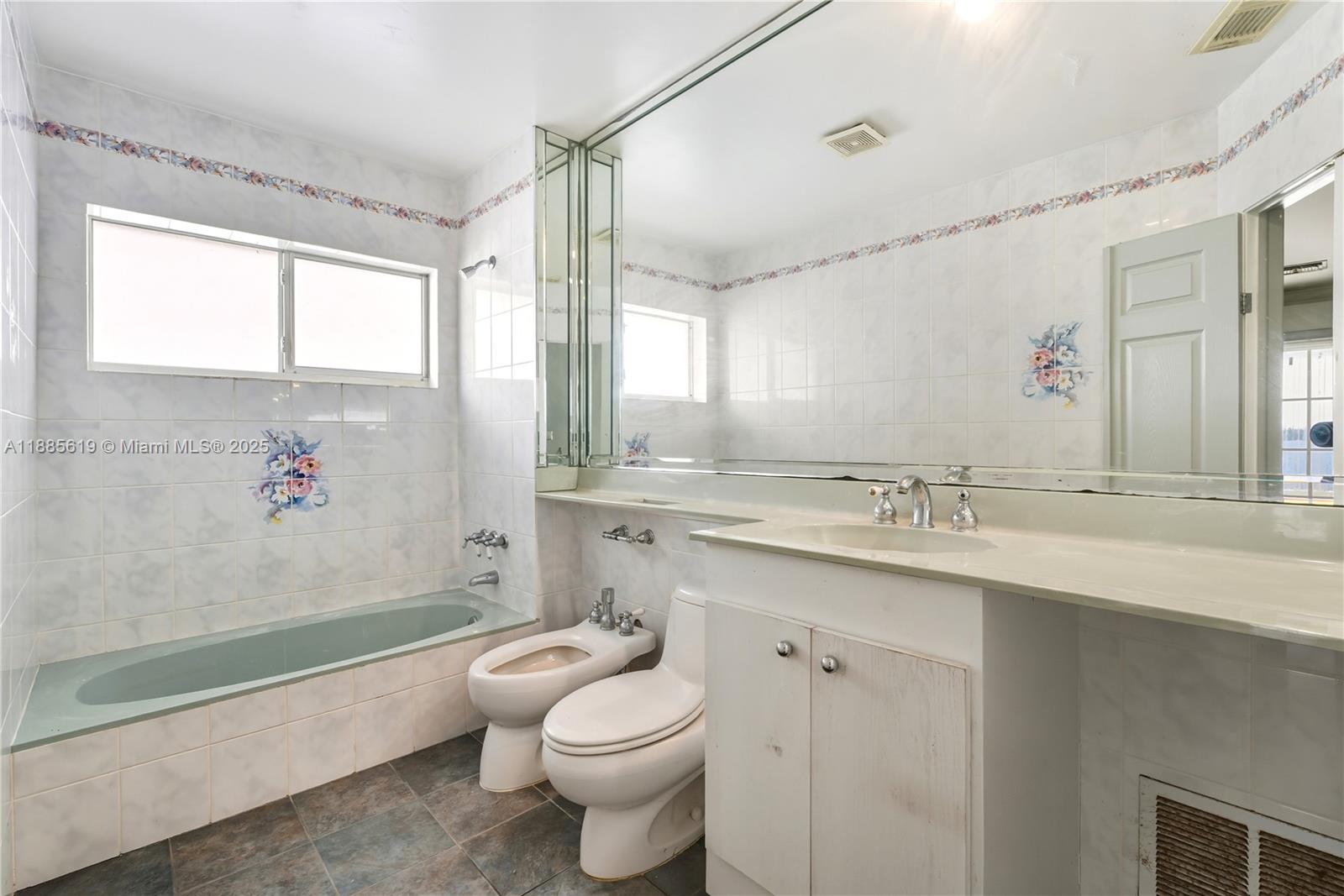 AMD PL BAY RIDGE - Residential