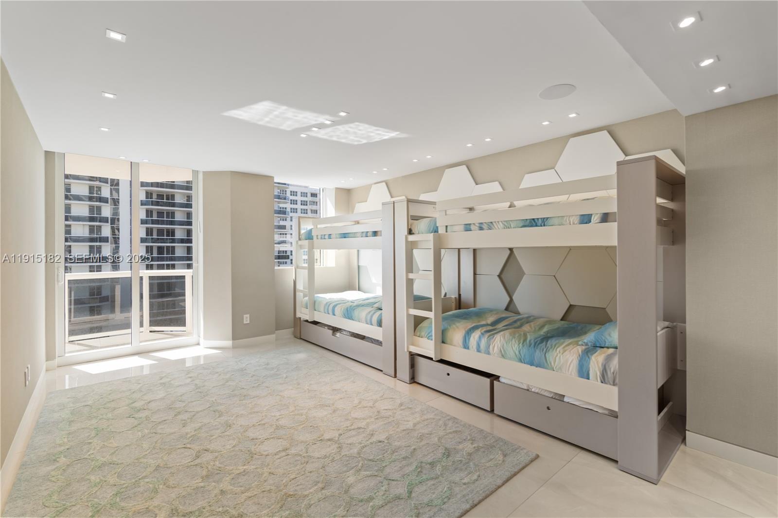 BLUE DIAMOND CONDO - Residential