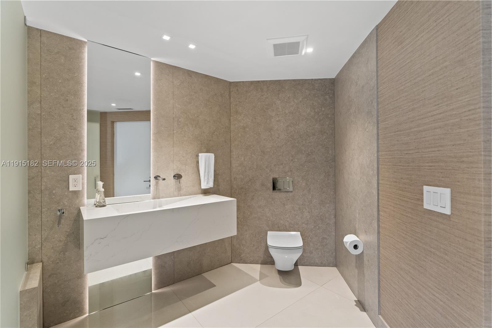 BLUE DIAMOND CONDO - Residential