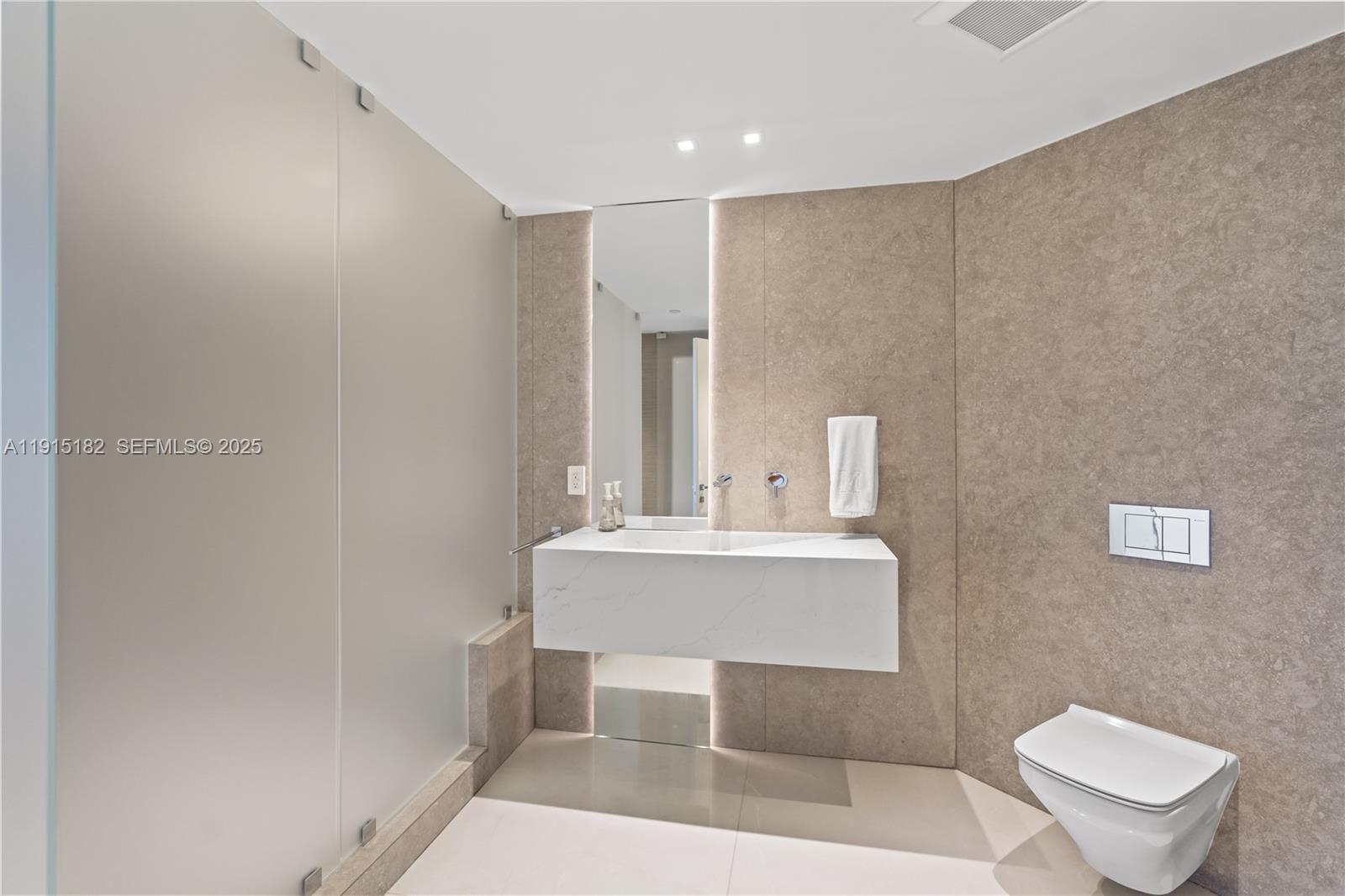 BLUE DIAMOND CONDO - Residential