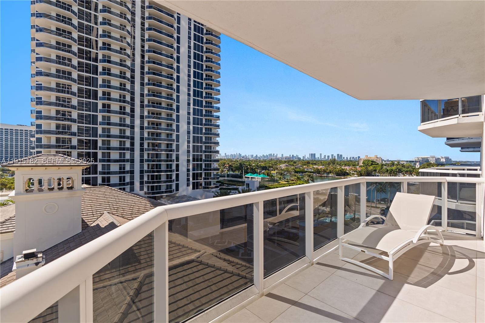 BLUE DIAMOND CONDO - Residential
