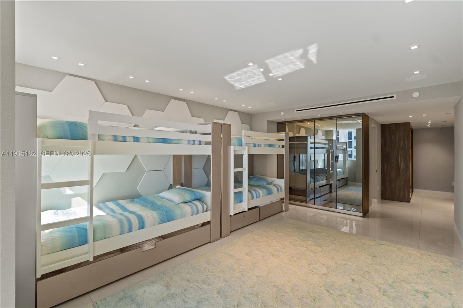 BLUE DIAMOND CONDO - Residential