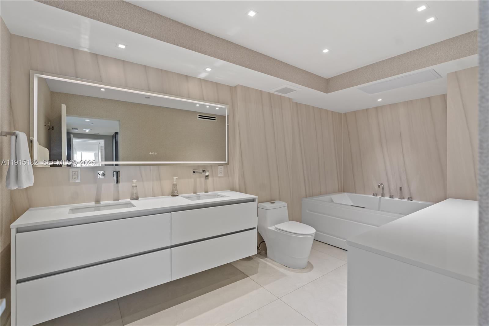 BLUE DIAMOND CONDO - Residential