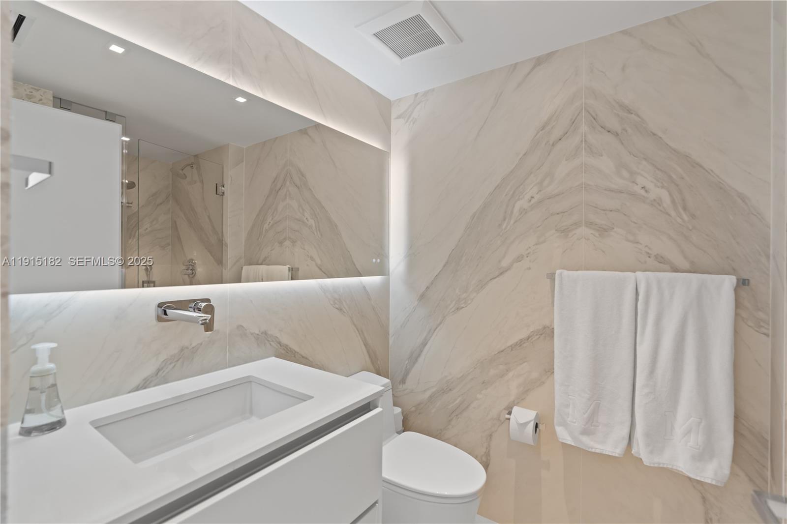 BLUE DIAMOND CONDO - Residential