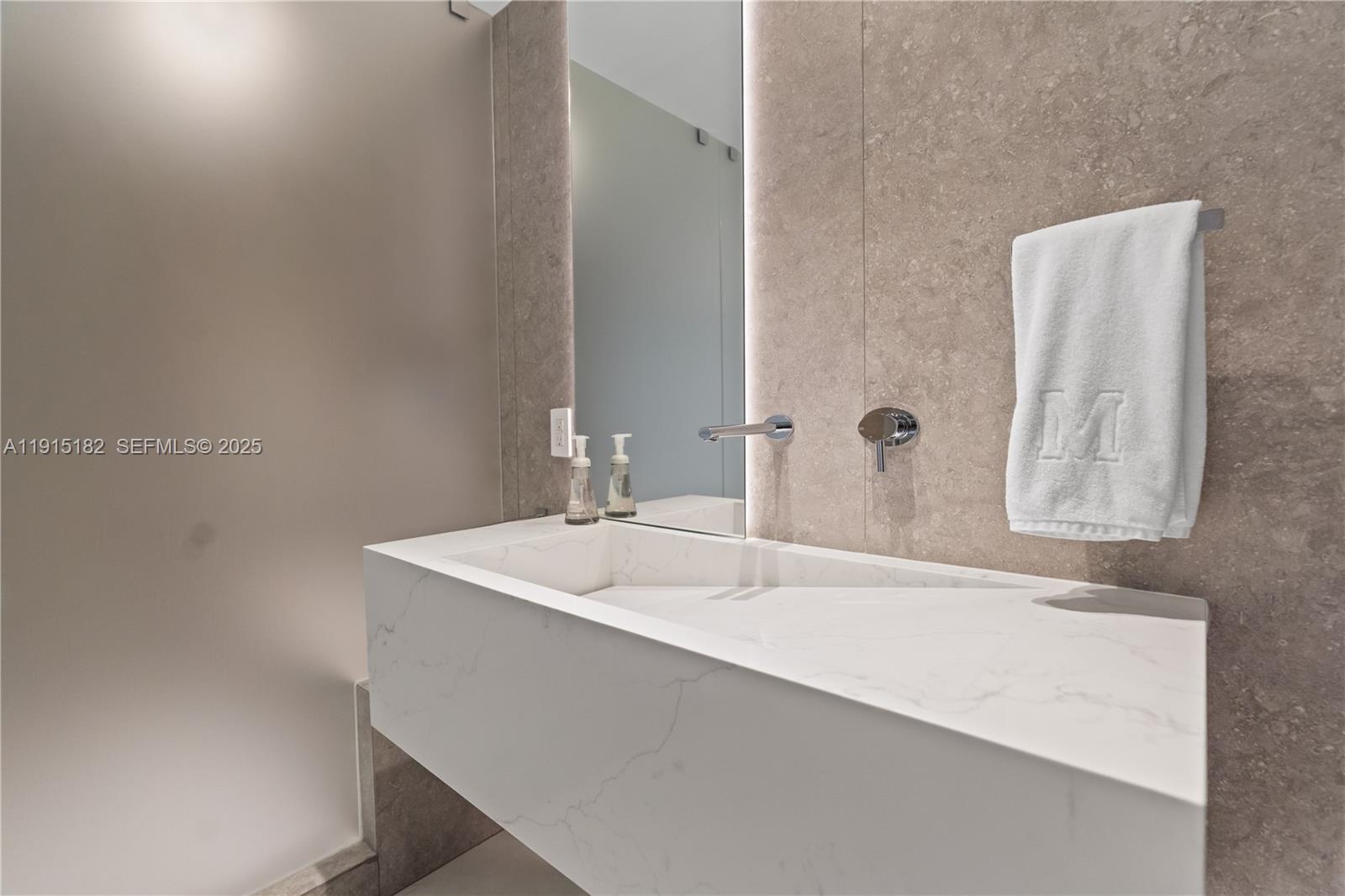 BLUE DIAMOND CONDO - Residential