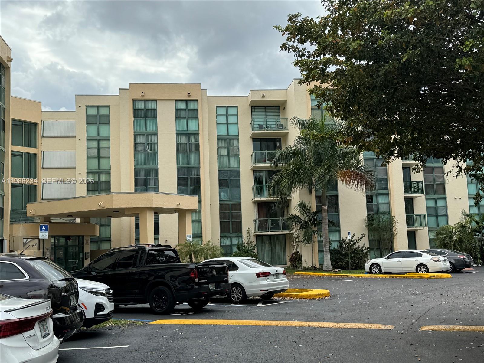 CORAL TOWERS CONDO - Residential