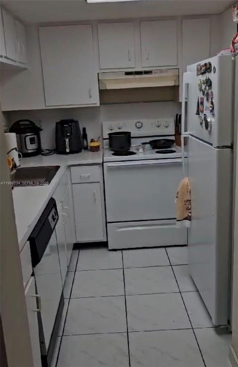 2075 SW 122nd Ave 417 Miami FL 33175