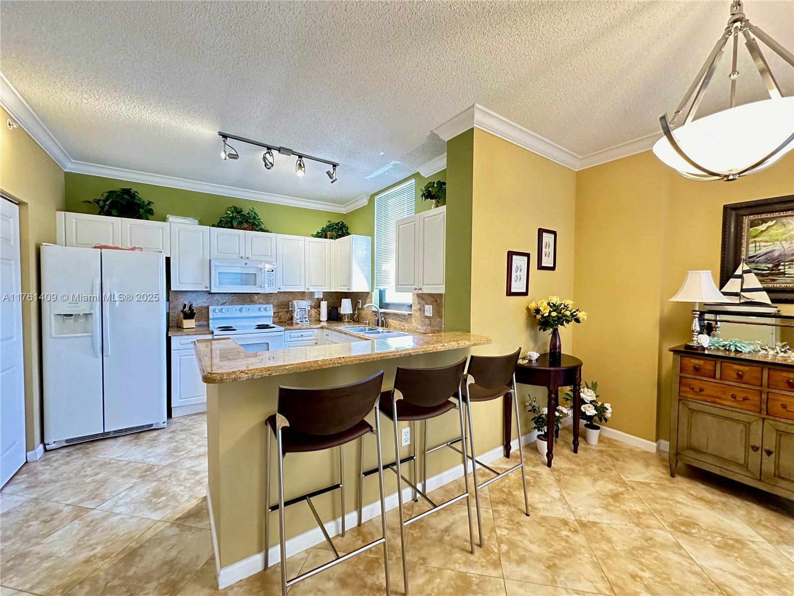TOWER CONDO AT CITYPLACE - Residential Lease