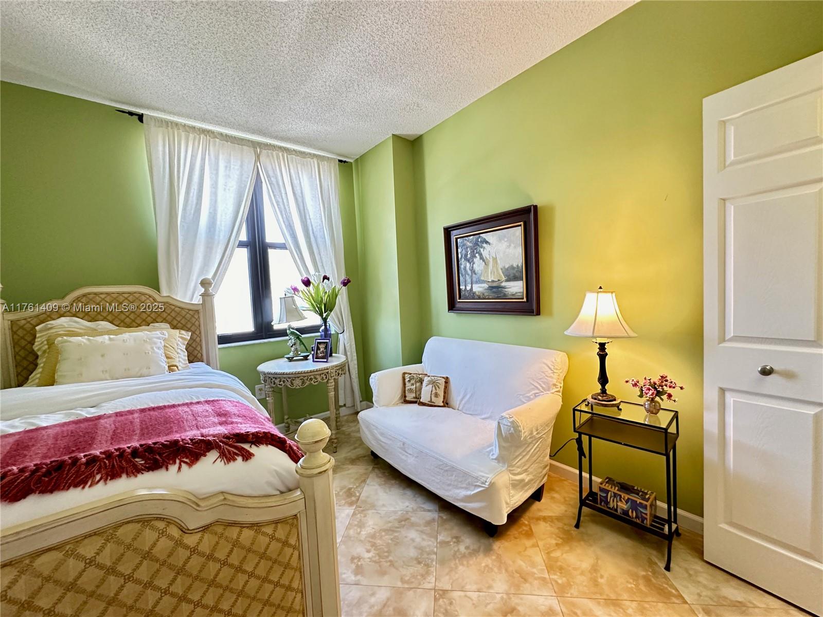 TOWER CONDO AT CITYPLACE - Residential Lease