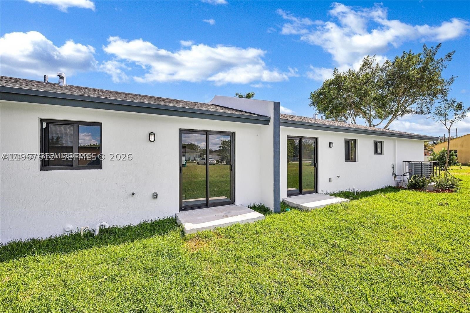 673 NW 14th St