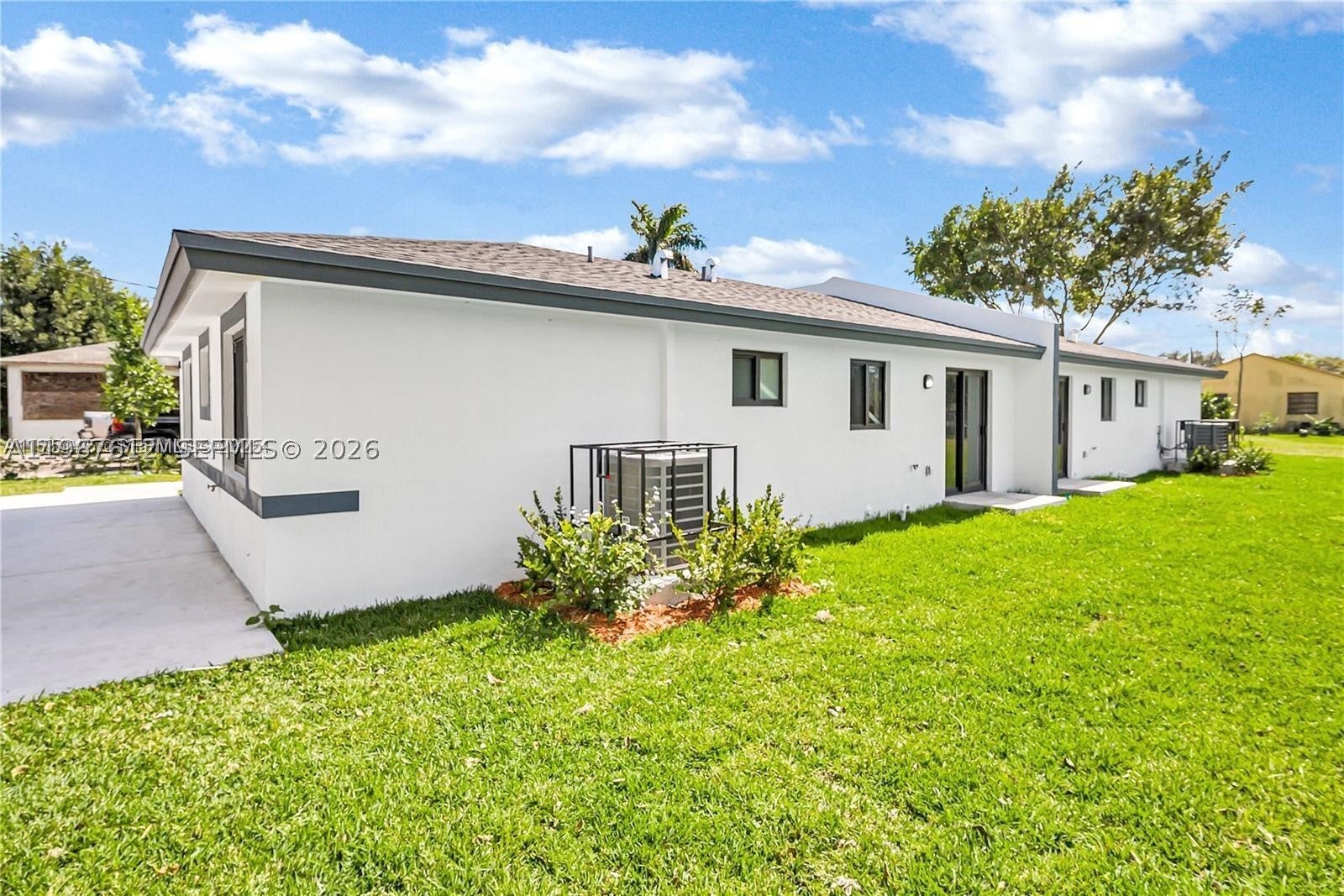 673 NW 14th St