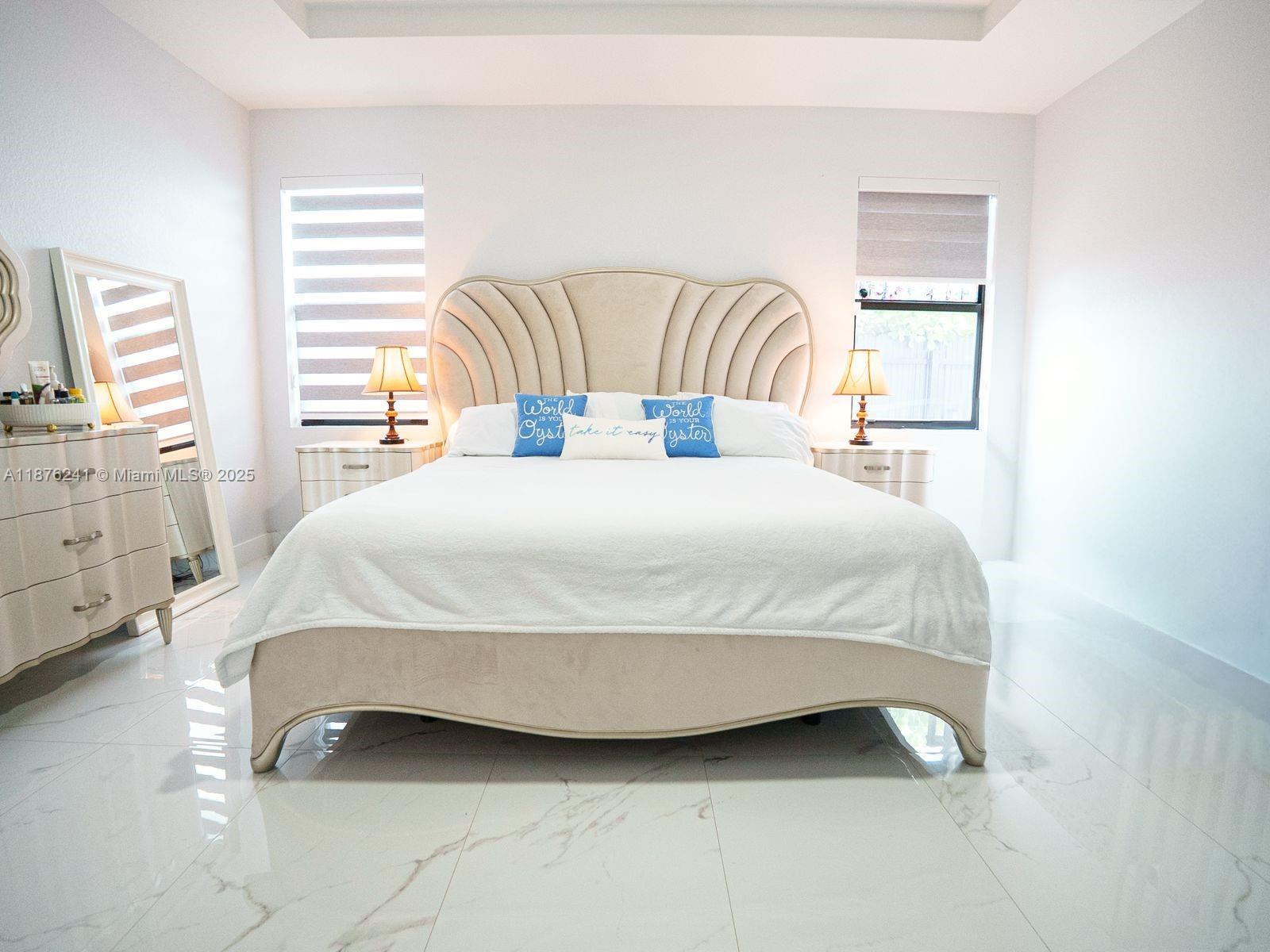 CORAL WAY BY LUXCOM - Residential