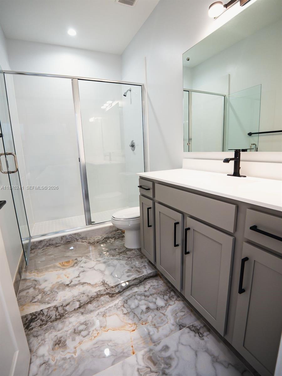 CORAL WAY BY LUXCOM - Residential