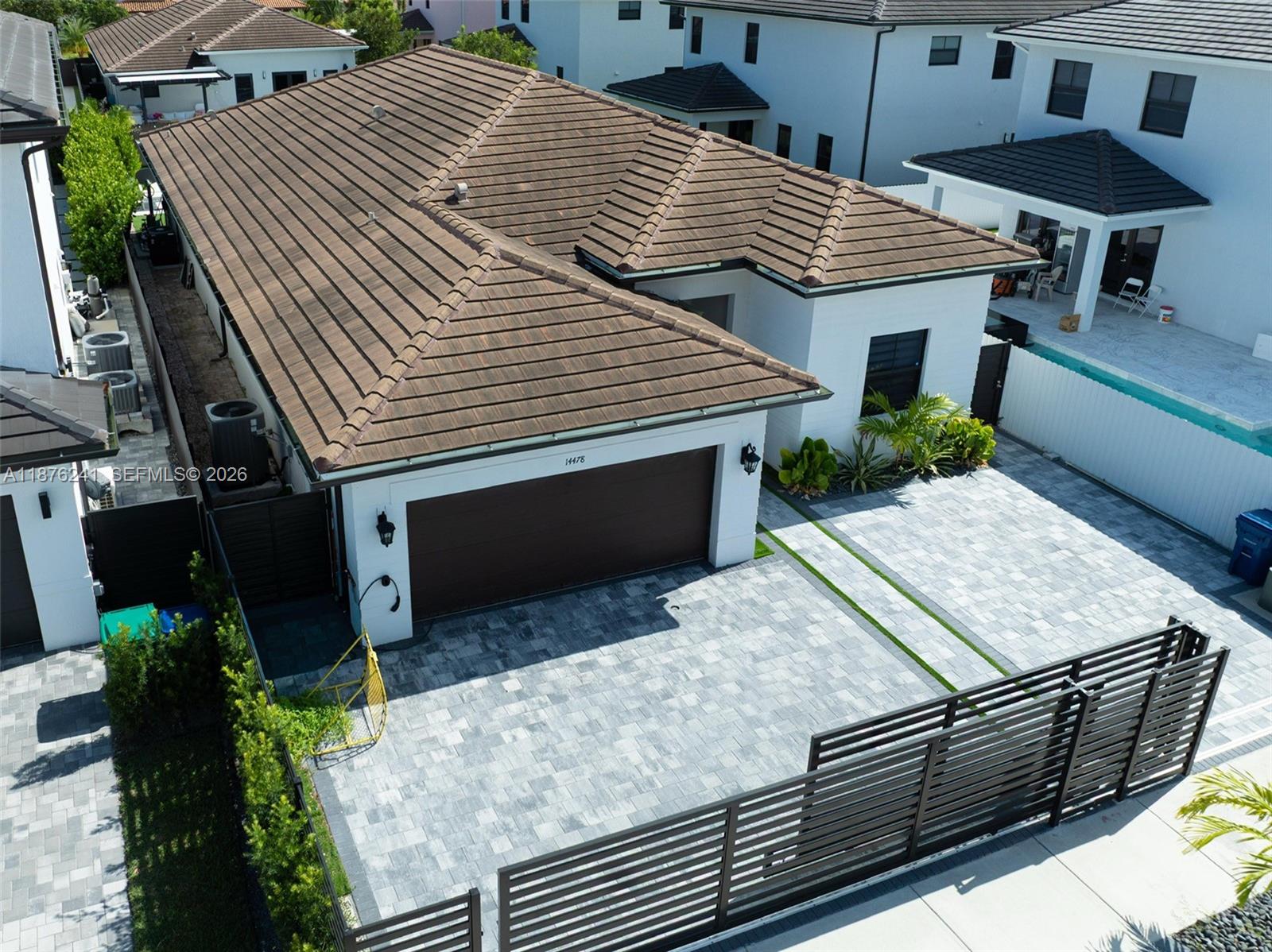 CORAL WAY BY LUXCOM - Residential