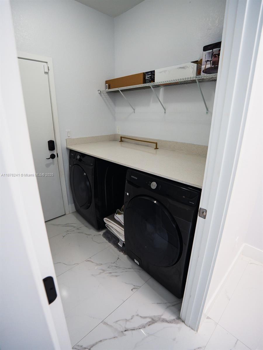 CORAL WAY BY LUXCOM - Residential