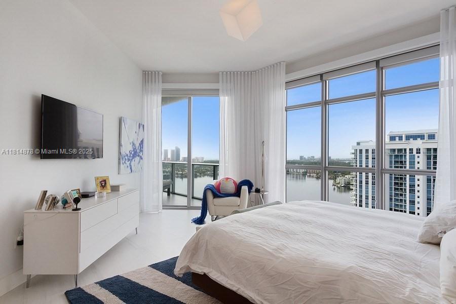 MARINA PALMS RESIDENCES N - Residential