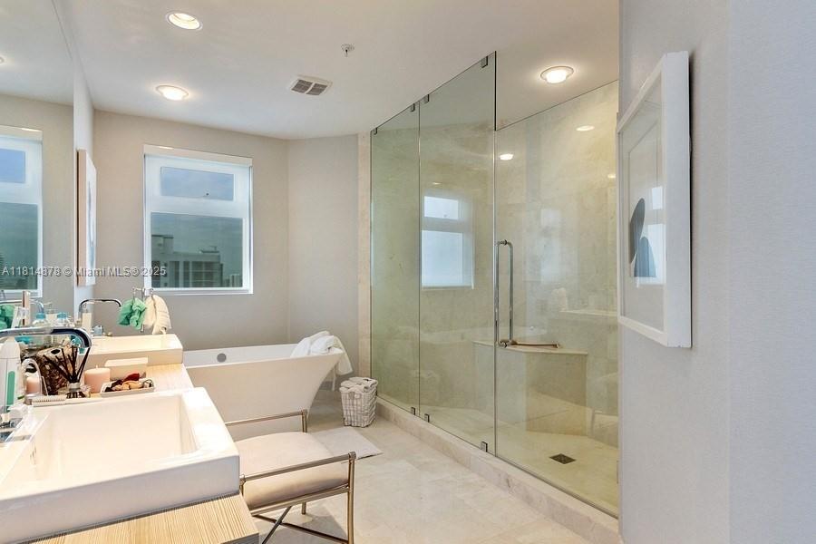 MARINA PALMS RESIDENCES N - Residential