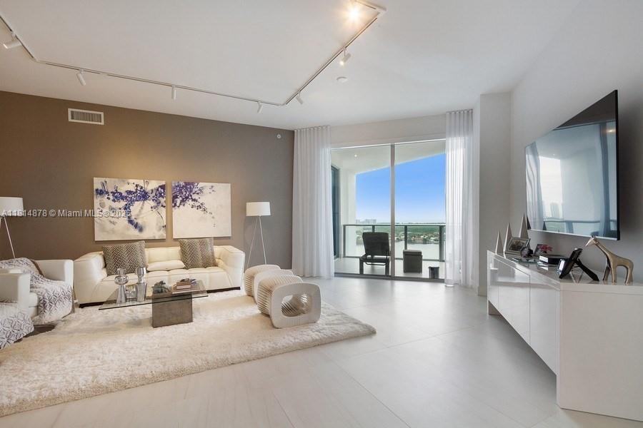 MARINA PALMS RESIDENCES N - Residential