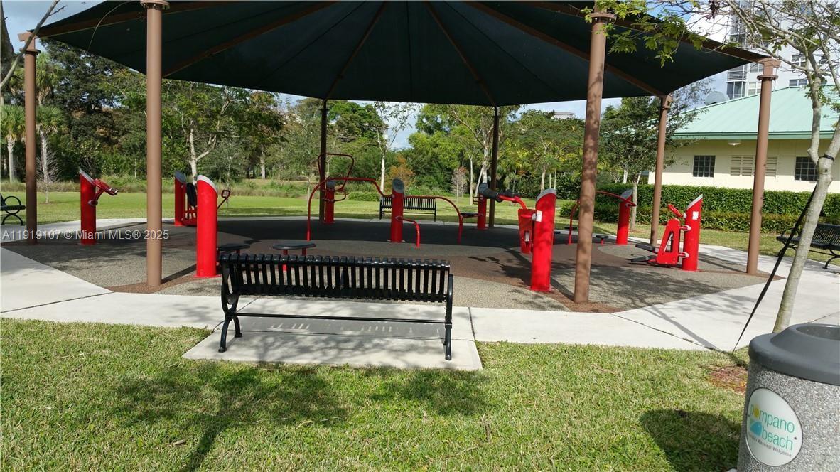 NO 5 PALM-AIRE COUNTRY CL - Residential Lease