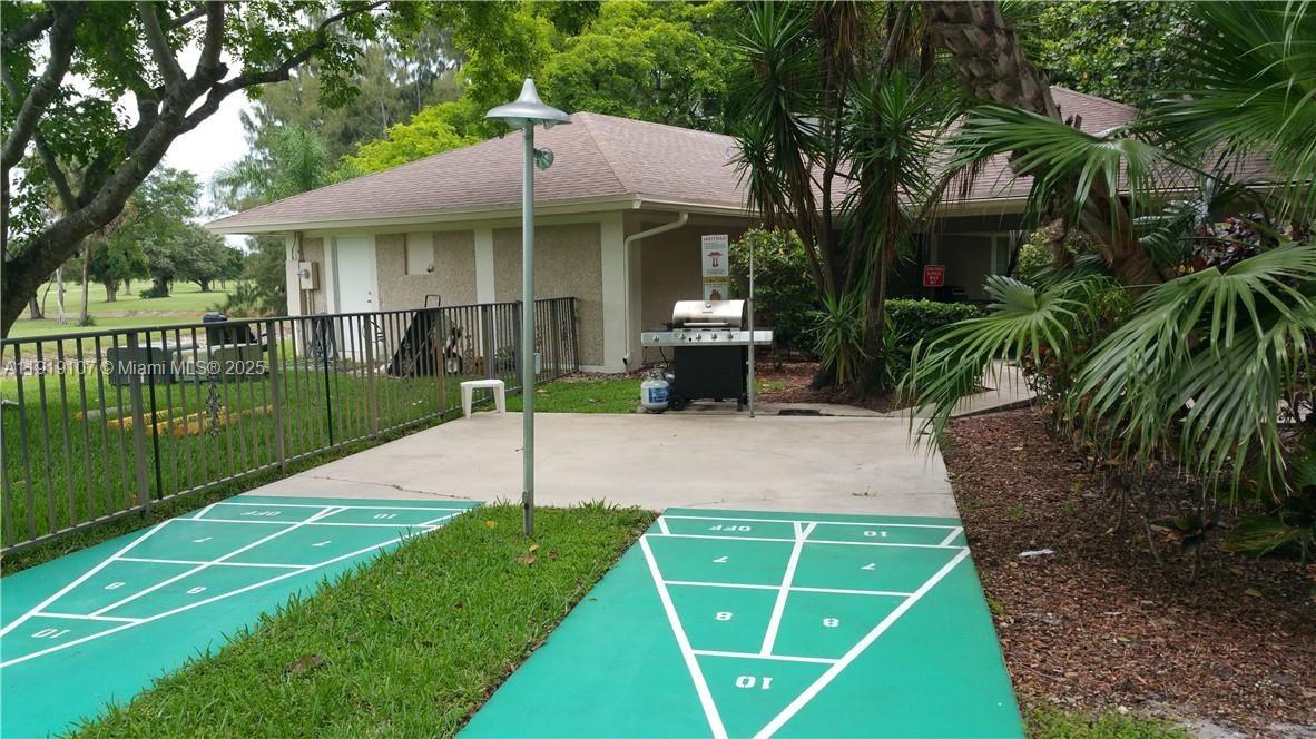 NO 5 PALM-AIRE COUNTRY CL - Residential Lease