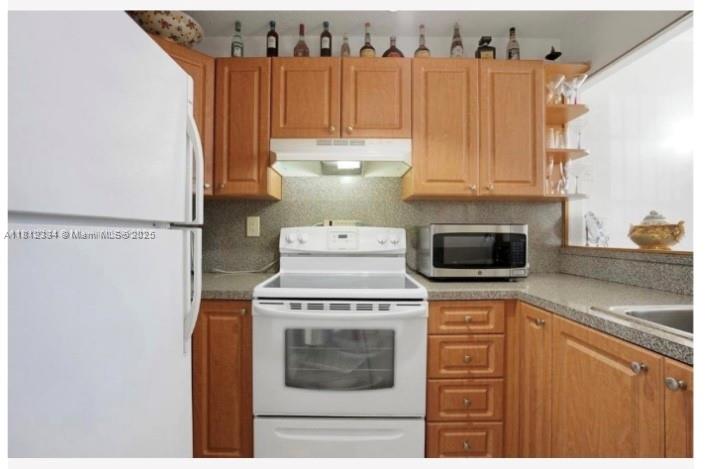 755 BLDG CONDO - Residential Lease