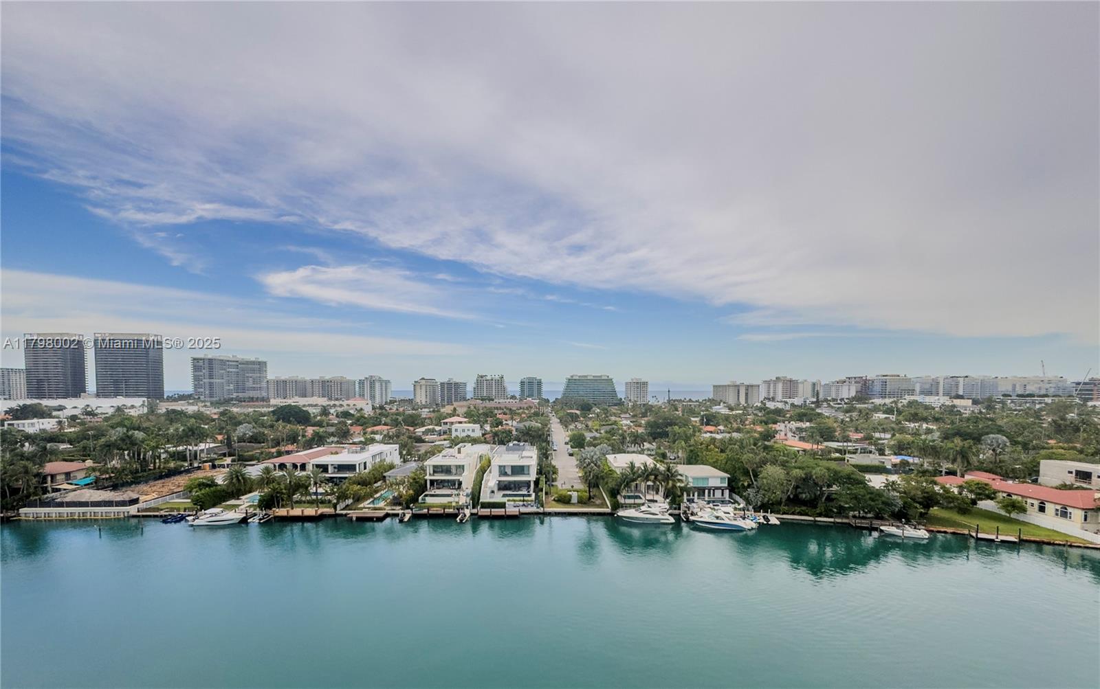 9261 E Bay Harbor Dr 405