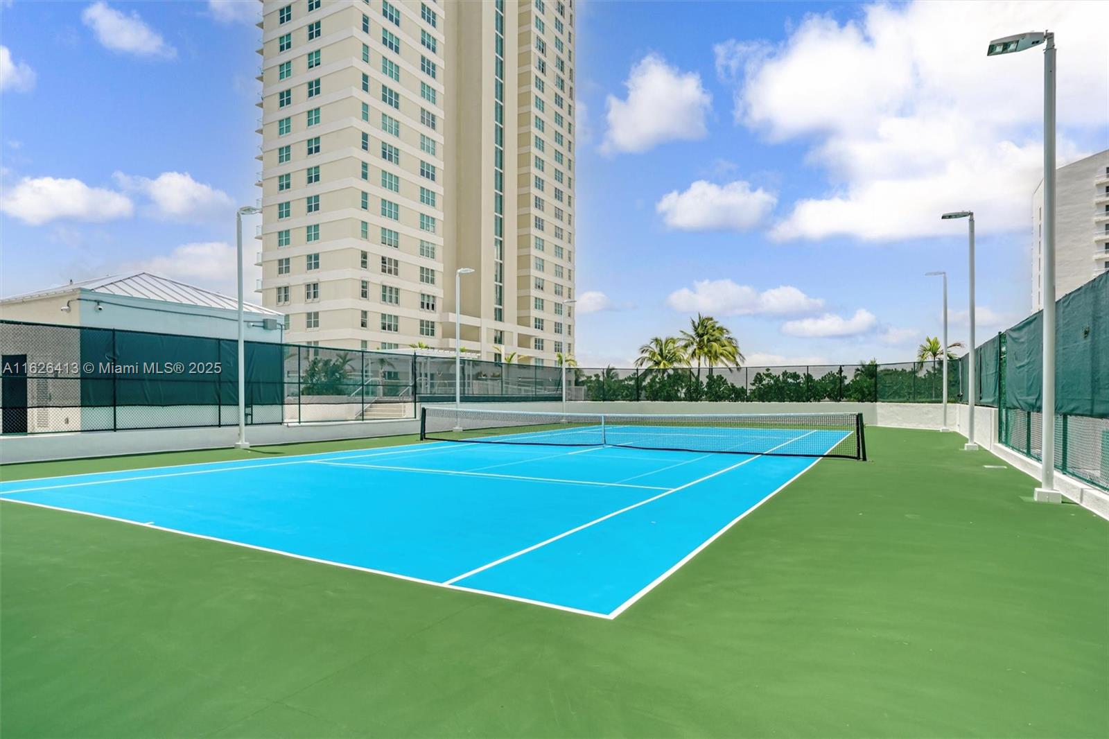 ISOLA CONDO - Residential