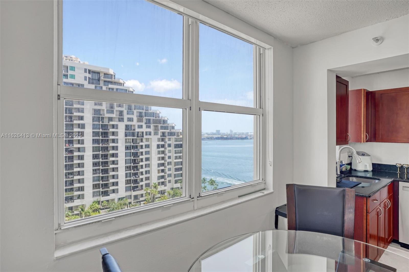 ISOLA CONDO - Residential