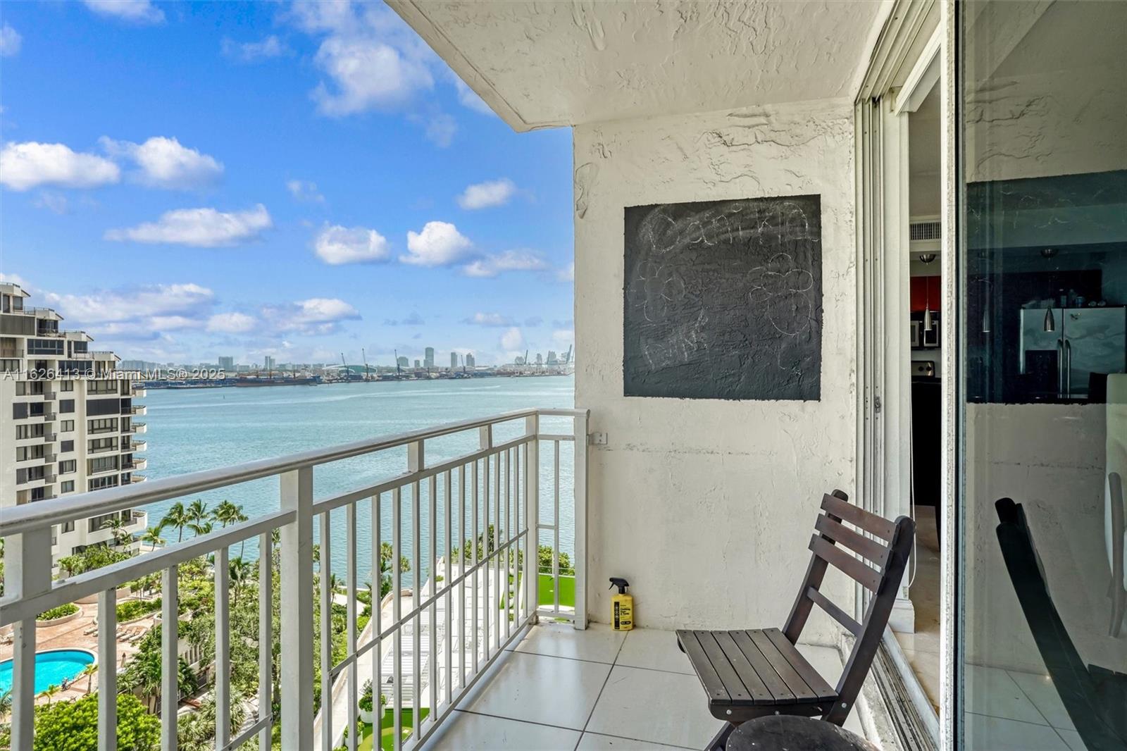 ISOLA CONDO - Residential