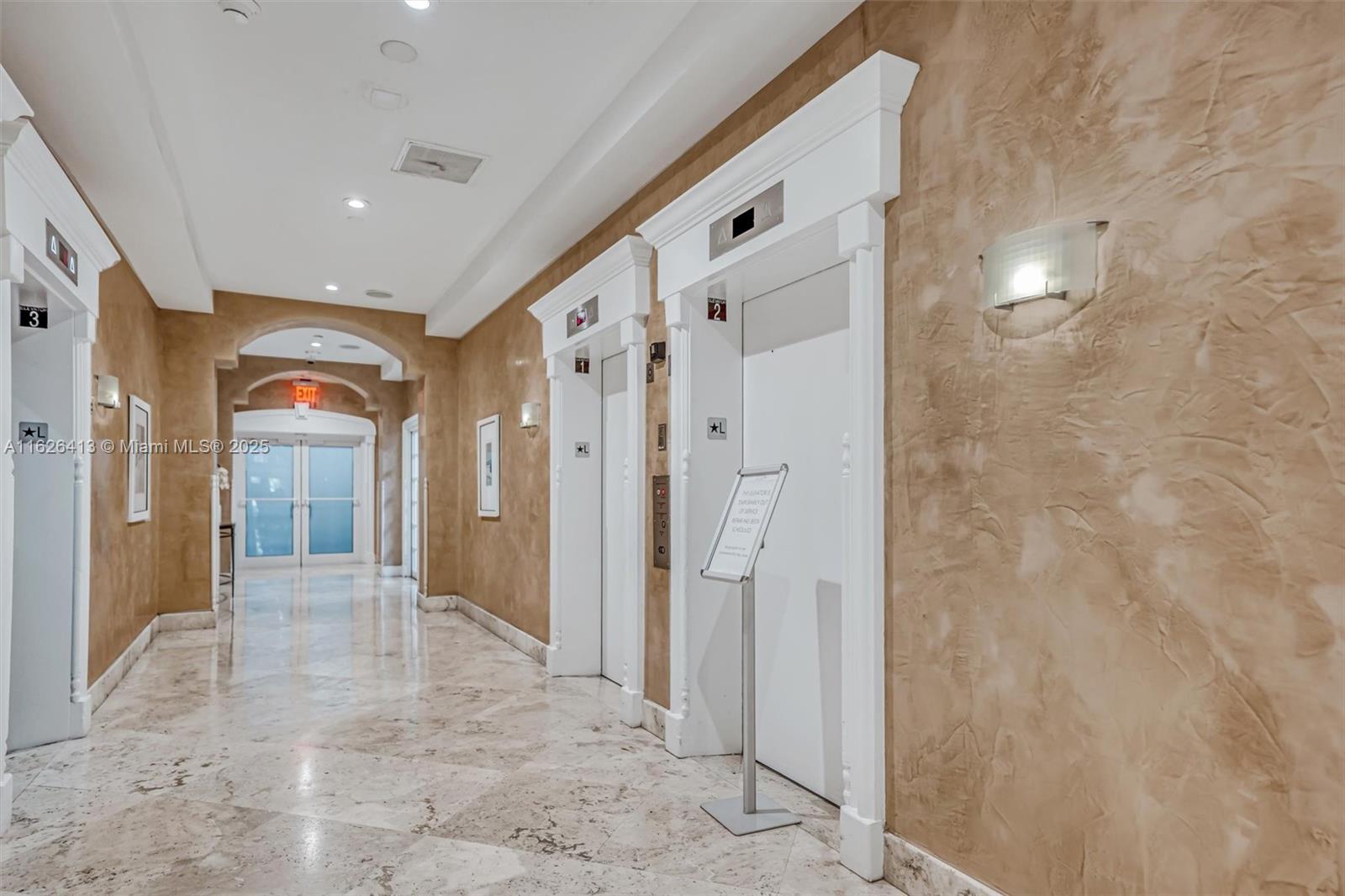 ISOLA CONDO - Residential