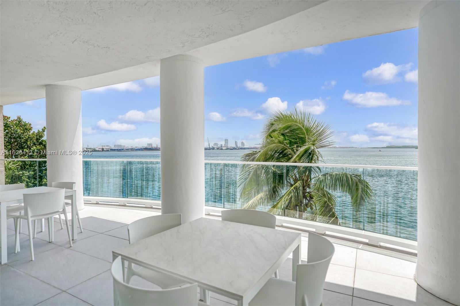 ISOLA CONDO - Residential