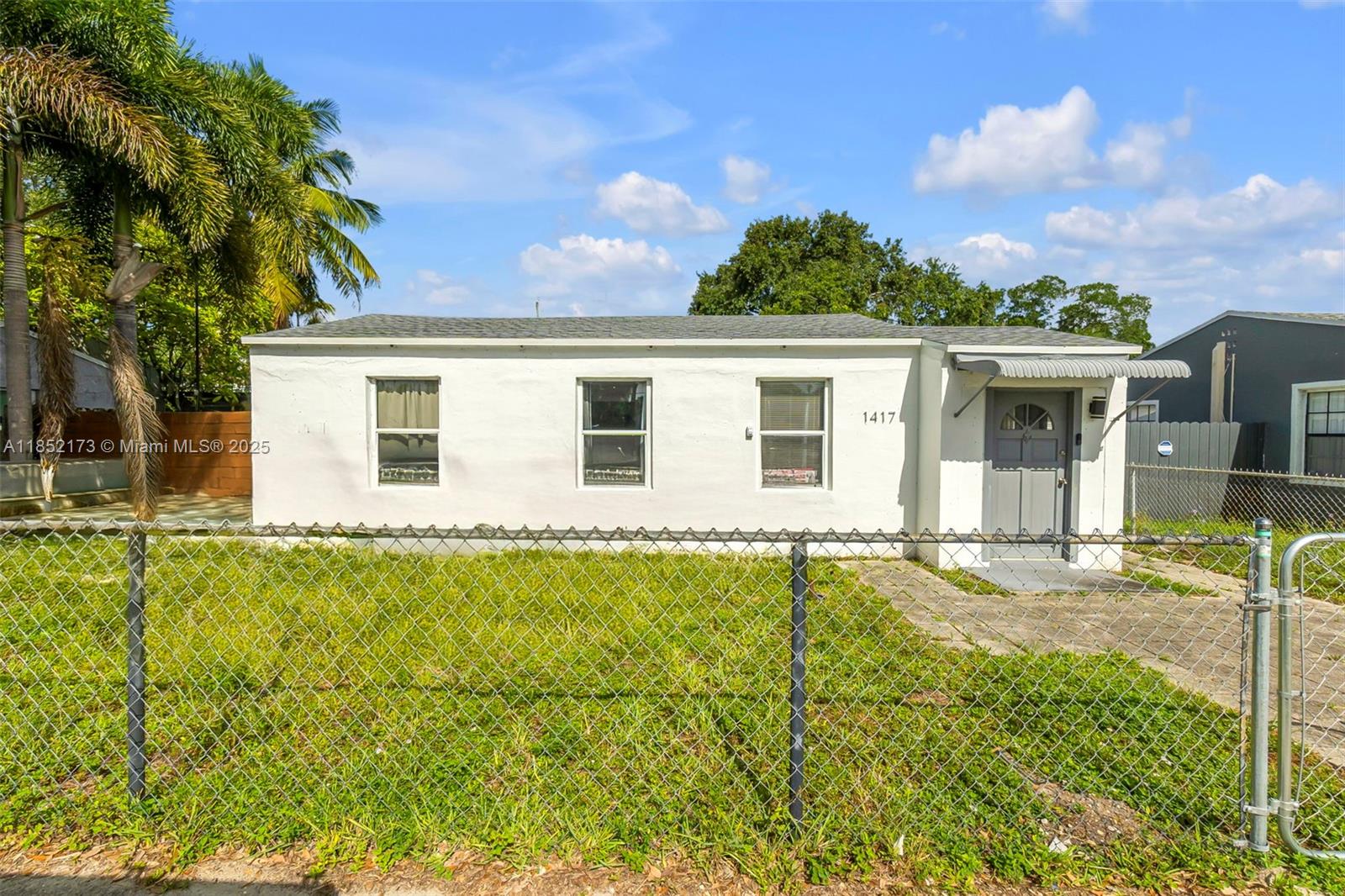 COLLIER GROVES - Residential