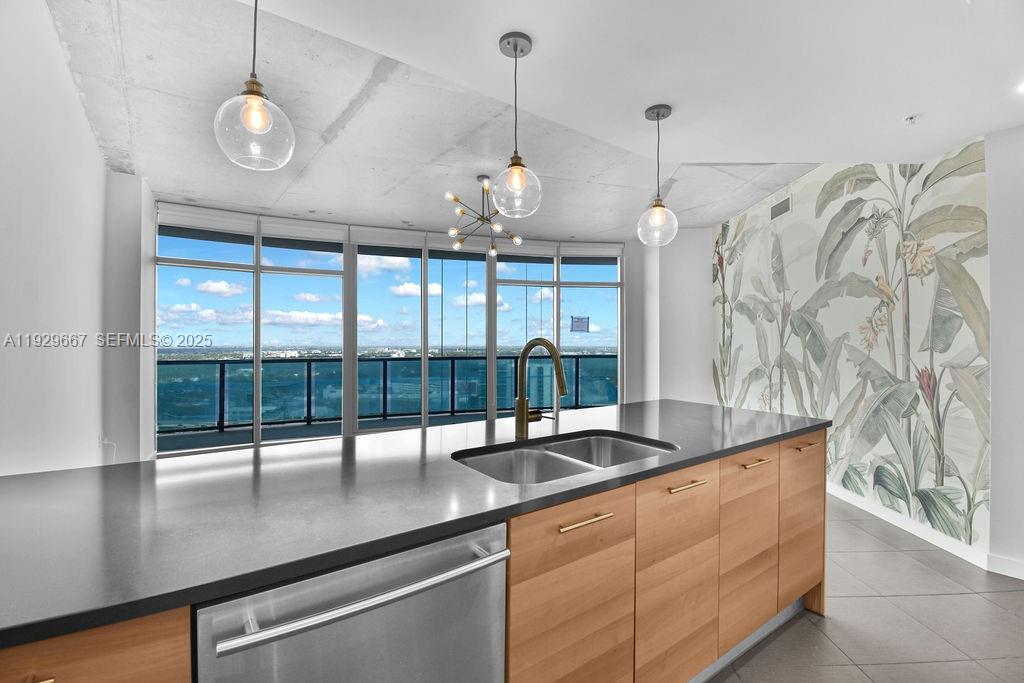 FOUR MIDTOWN MIAMI CONDO - Residential