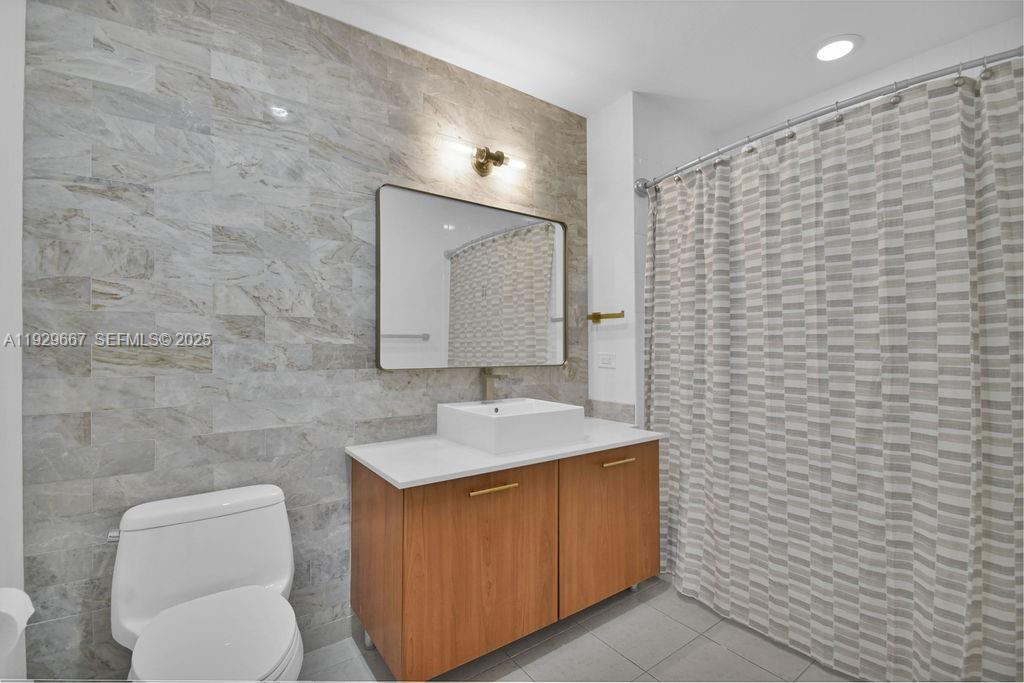 FOUR MIDTOWN MIAMI CONDO - Residential