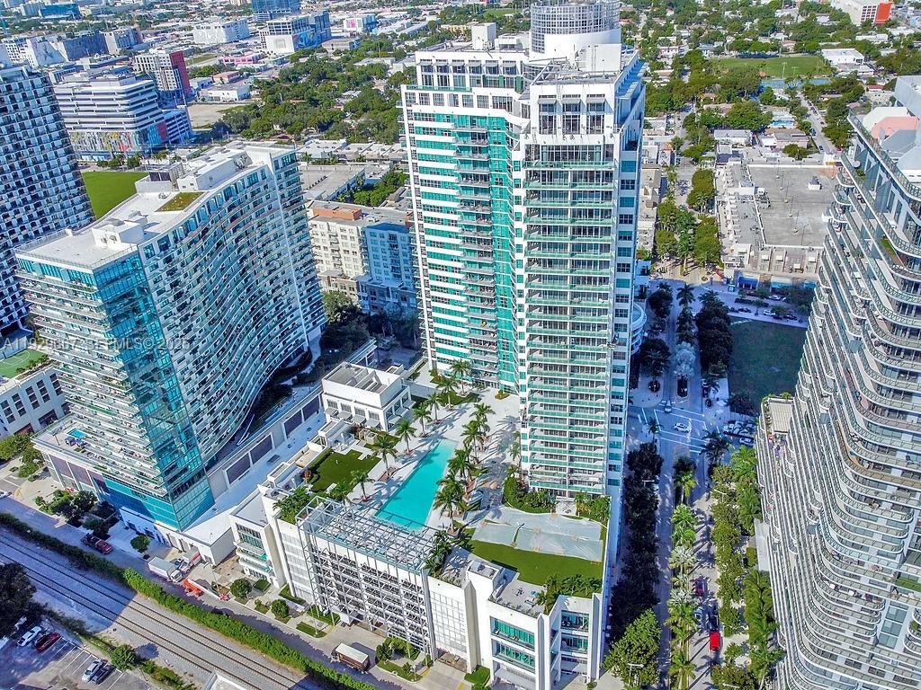 FOUR MIDTOWN MIAMI CONDO - Residential