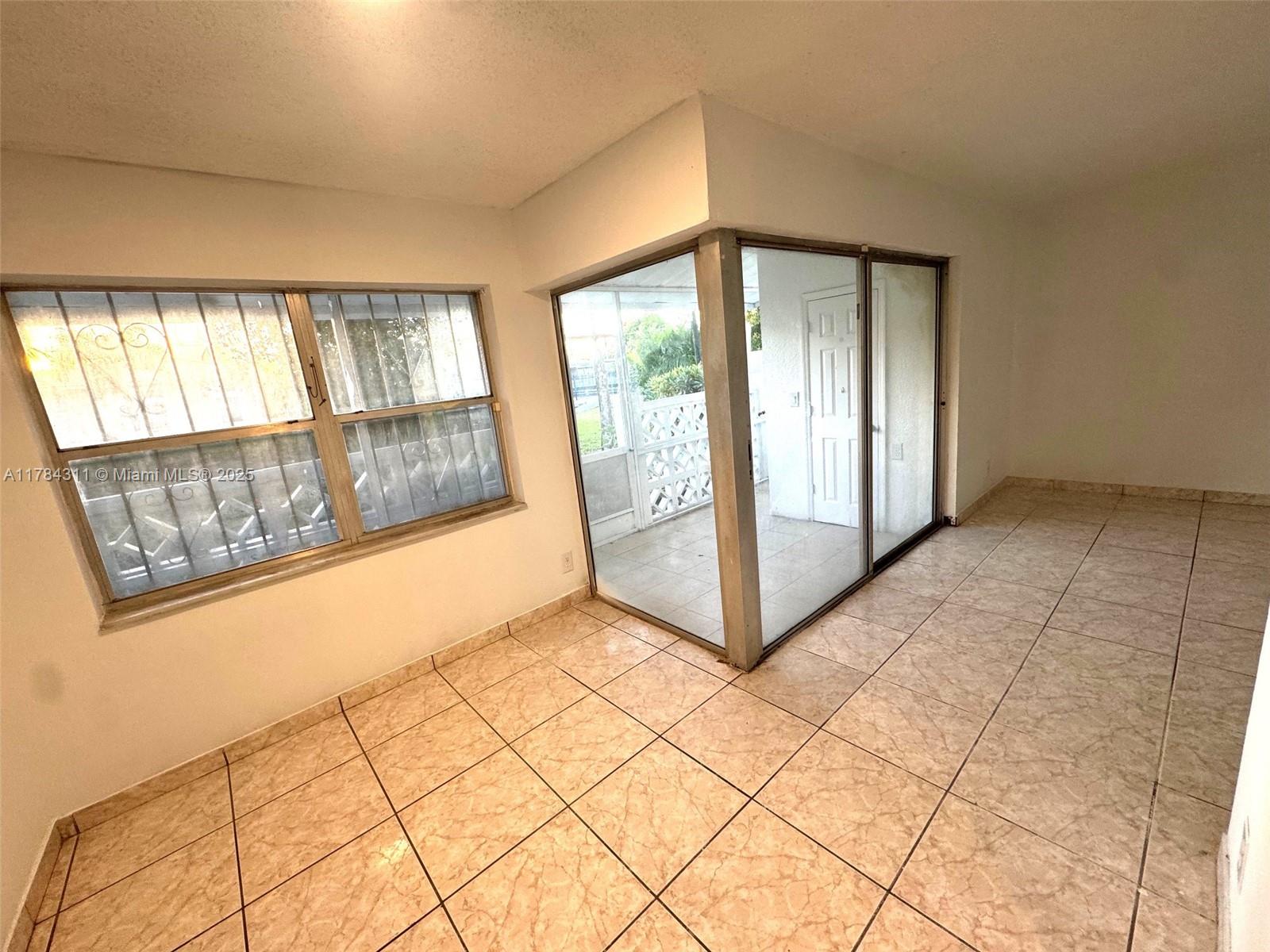 2075 NW 46th Ave I102