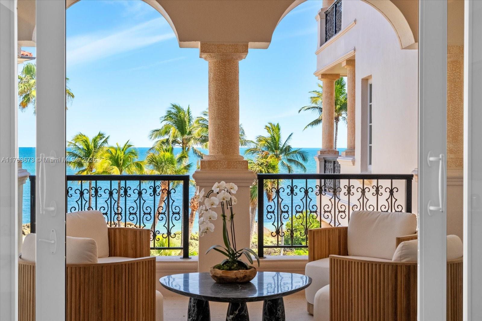 SEASIDE CONDO - Residential