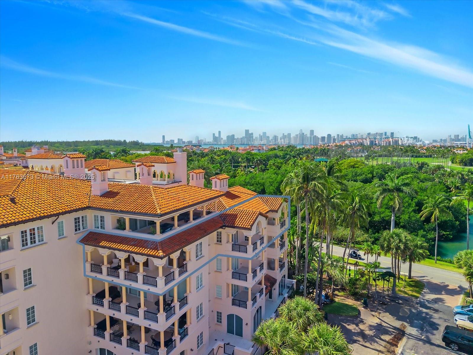 SEASIDE CONDO - Residential