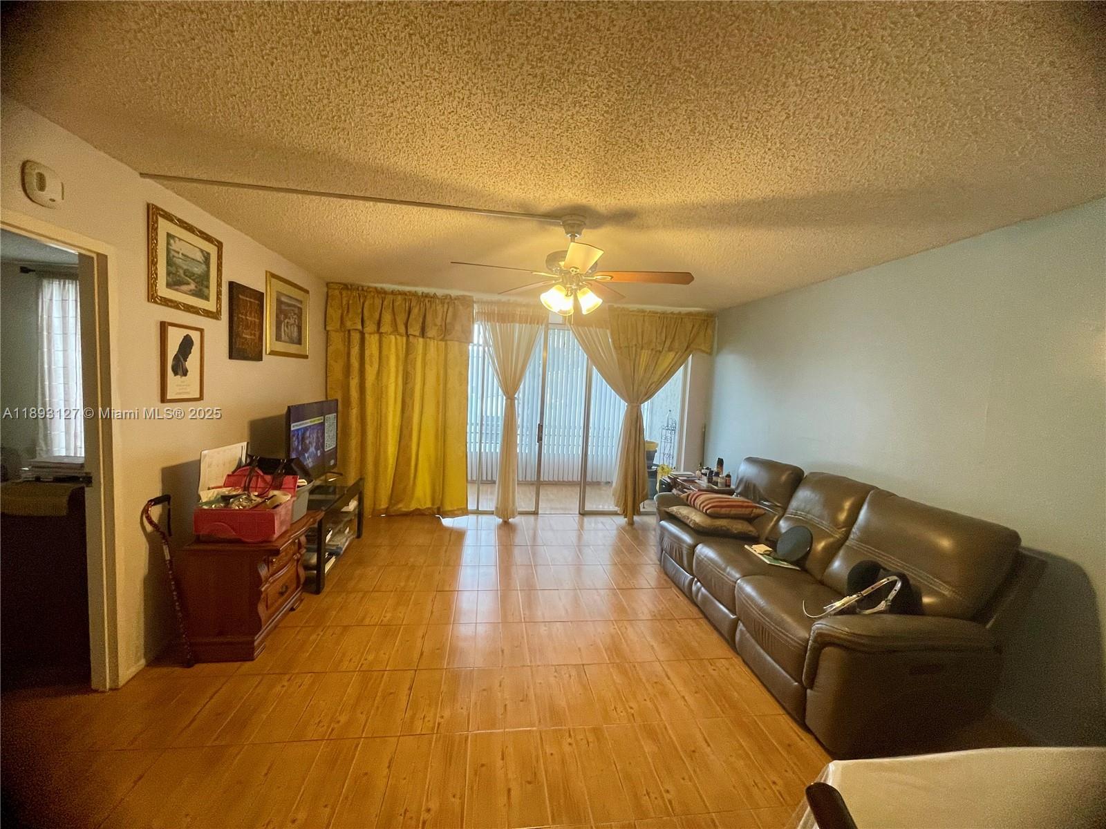 SANDS POINT CONDOMINIUM I - Residential