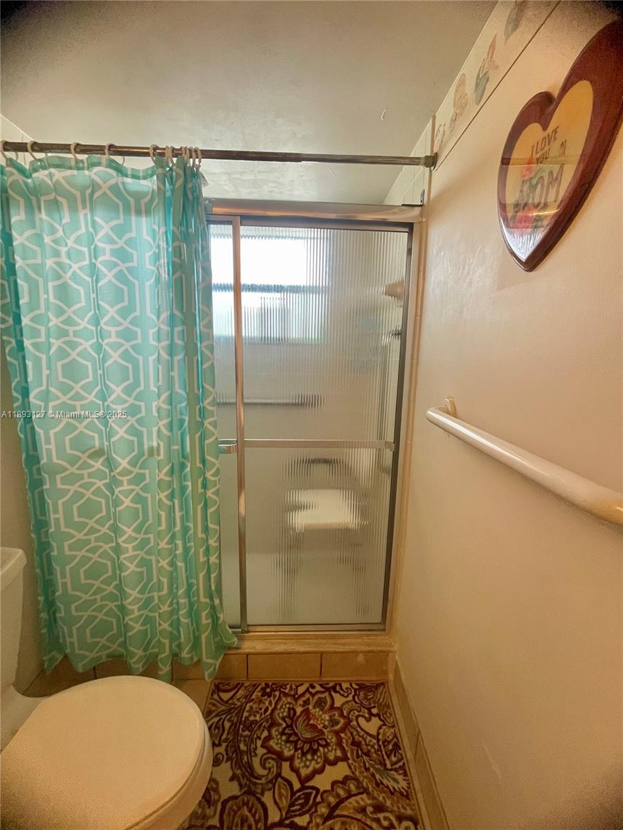 SANDS POINT CONDOMINIUM I - Residential