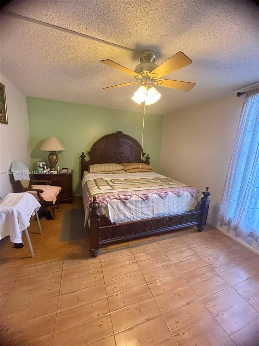 SANDS POINT CONDOMINIUM I - Residential