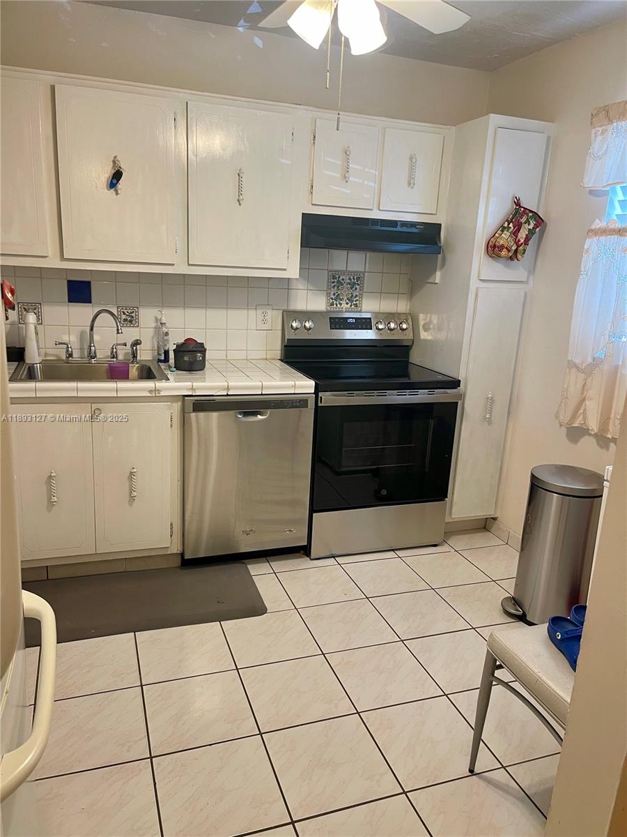 SANDS POINT CONDOMINIUM I - Residential